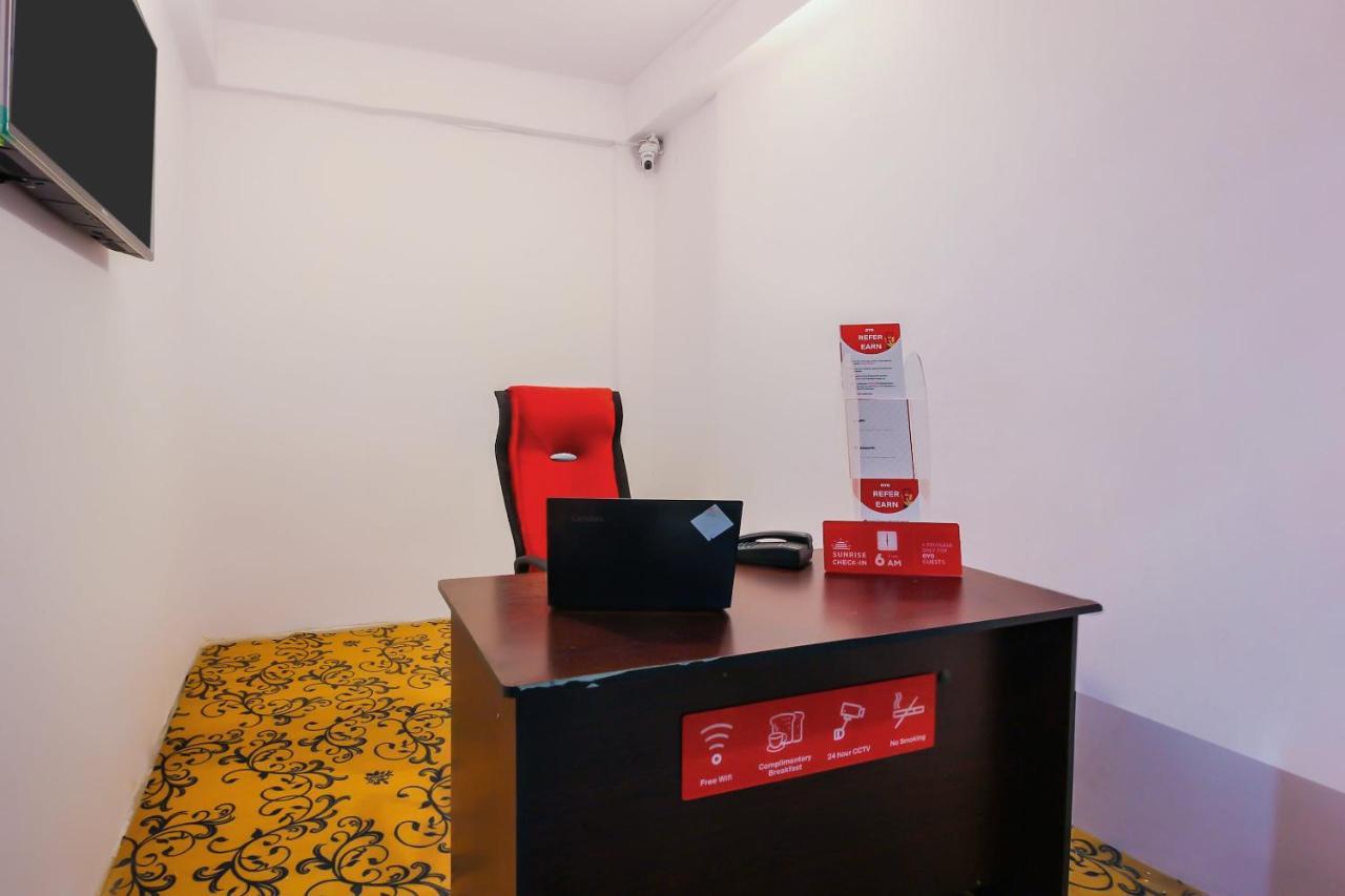 OYO 17168 Hz Lodge Hajdarabad Zewnętrze zdjęcie