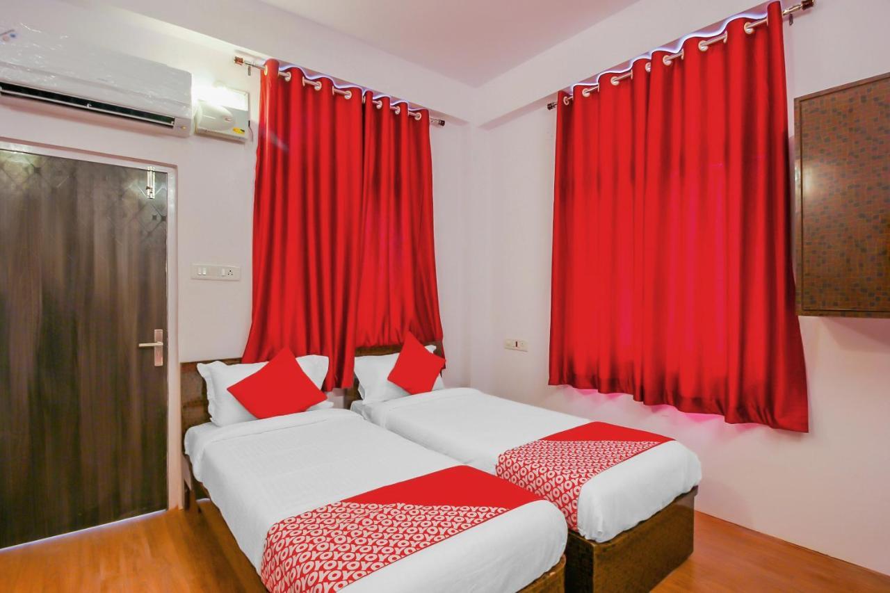 OYO 17168 Hz Lodge Hajdarabad Zewnętrze zdjęcie