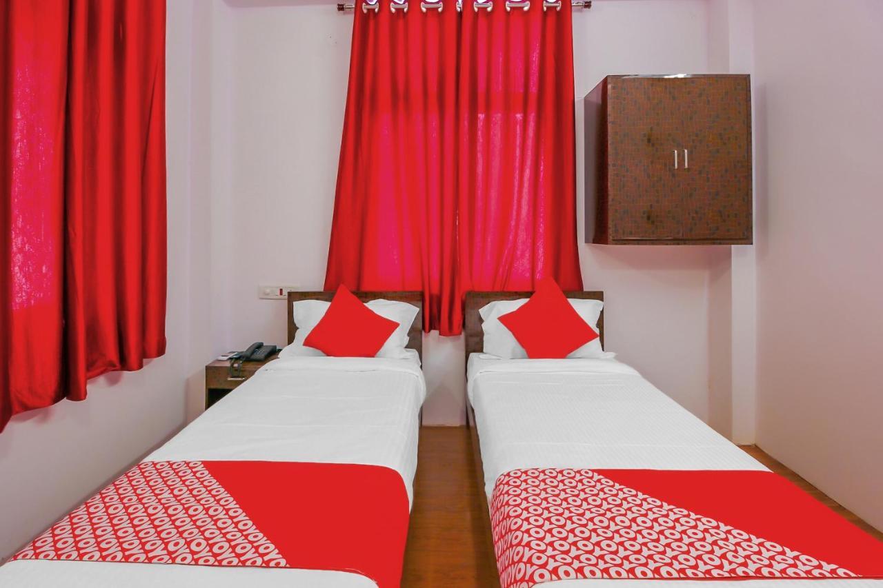 OYO 17168 Hz Lodge Hajdarabad Zewnętrze zdjęcie
