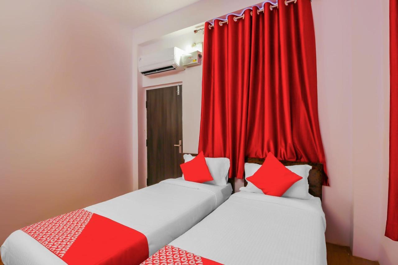 OYO 17168 Hz Lodge Hajdarabad Zewnętrze zdjęcie